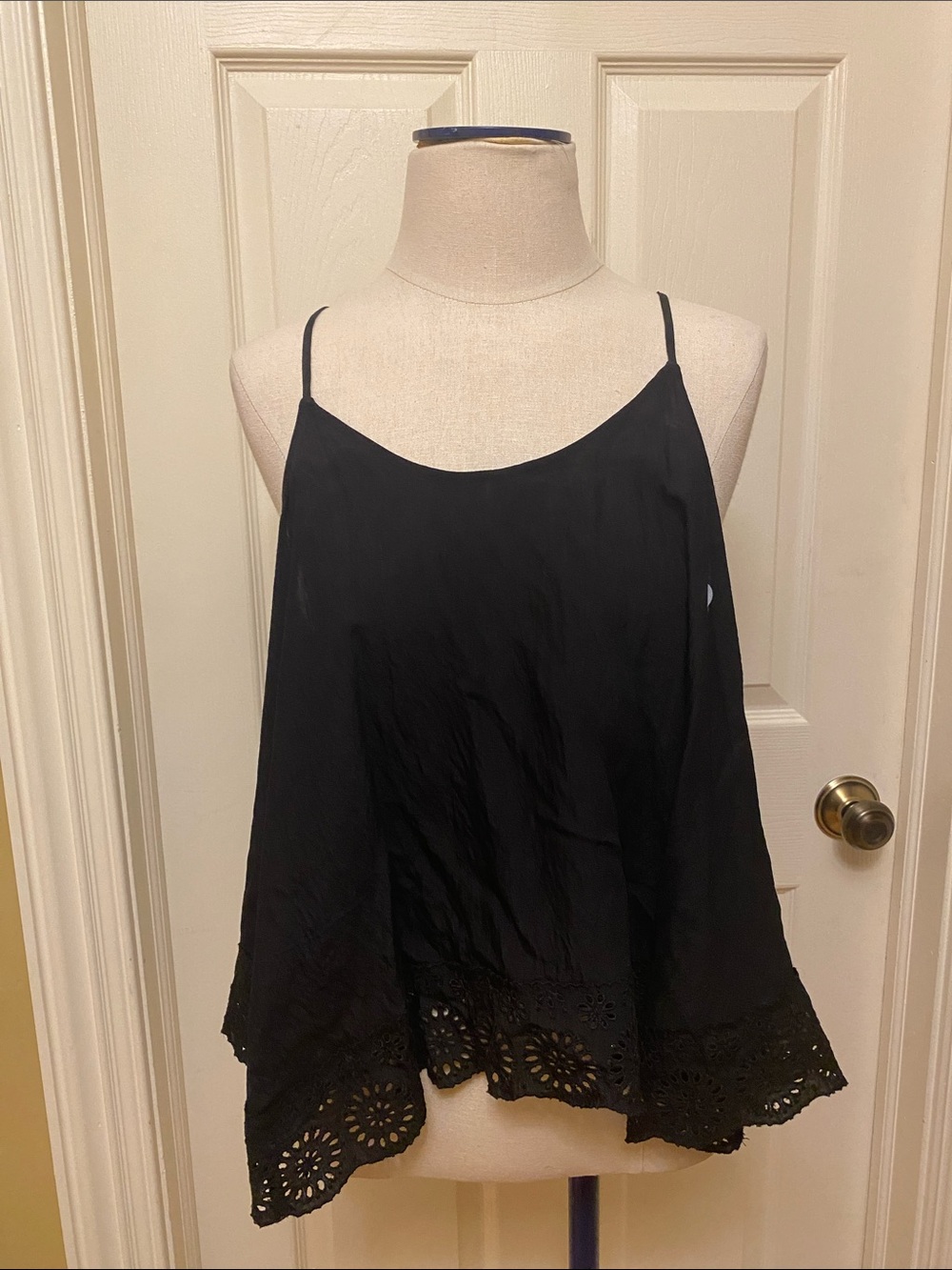 NWT Abercrombie & Fitch Eyelet Tank Halter Tie Top M